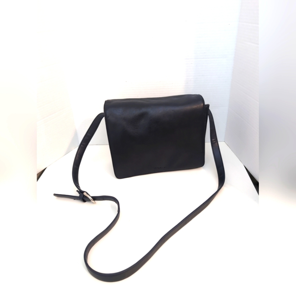 Leather Co. Liz Claiborne Leather Navy Blue Crossbody Bag